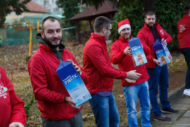 ИДЕА караван је кренуо да обрадује више од 5.000 малишана у 50 институција широм Србије